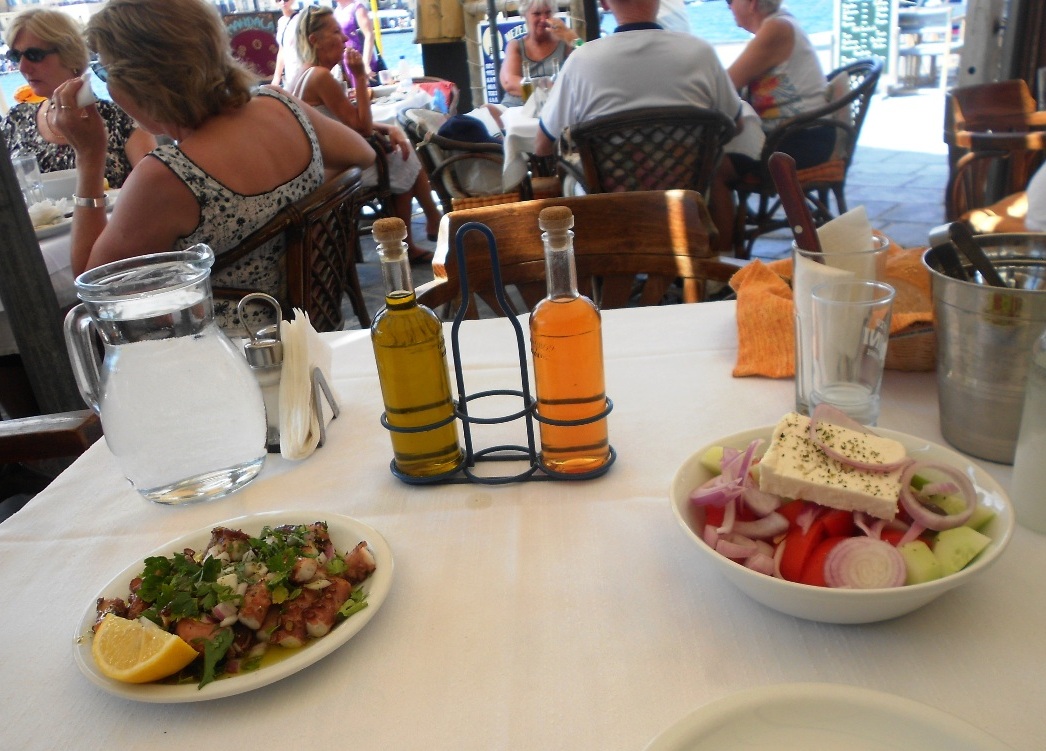 Image result for ελαιόλαδου στα τραπέζια ταβερνών και εστιατορίων