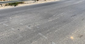 Ύπουλη καθίζηση οδοστρώματος κάνει επικίνδυνη την οδήγηση σε δρόμο των Χανίων