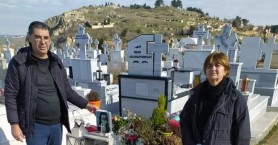 Ελένη Τοπαλούδη: Συγκλονίζουν οι γονείς της που της πήγαν τούρτα γενεθλίων στον τάφο της