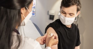 Κορωνοϊός – Εμβόλιο: Πόσες ημέρες μετά την τρίτη δόση έχουμε ανοσία