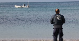 Σοκαριστικό θέαμα στο Ηράκλειο: Η θάλασσα ξέβρασε ένα πτώμα