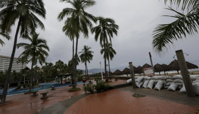 Χτύπησε το Μεξικό ο τυφώνας «Πατρίσια»