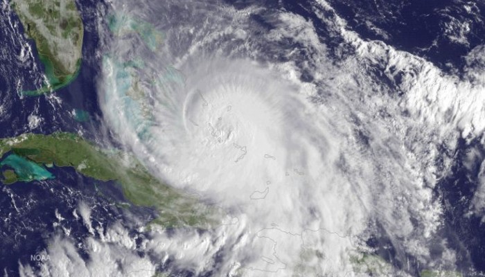 Ο τυφώνας Χοακίν «σαρώνει» τις Μπαχάμες