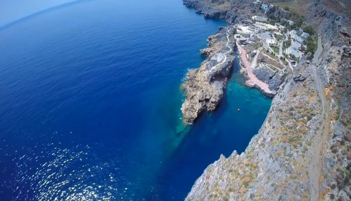 Ένα... πειρατικό φιορδ που βρίσκεται στην Κρήτη (βίντεο)
