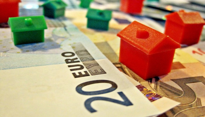 «Εκπτώσεις» έως και 80% για εξαγορά κόκκινων δανείων από δανειολήπτες