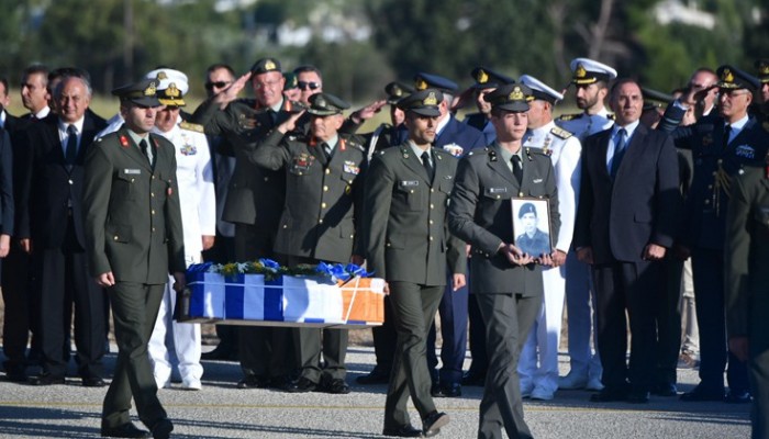 Επαναπατρίστηκαν τα λείψανα των 16 καταδρομέων που υπερασπίστηκαν την Κύπρο