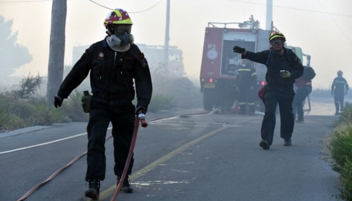 Δείτε εικόνες από την νταλίκα που κάηκε στην εθνική οδό