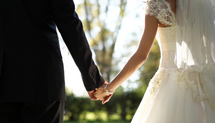 Χανιά: Ενώ γλεντούσαν στο γάμο τους, άγνωστοι τους έκλεψαν τα χαρίσματα
