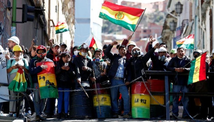 Βολιβία: Η μεταβατική κυβέρνηση υπόσχεται να οργανώσει εκλογές «πολύ σύντομα»