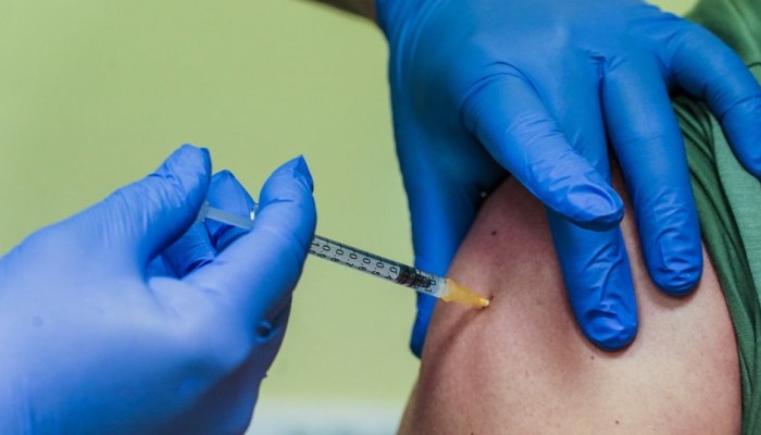 Κορωνοϊός: Nέες οδηγίες του CDC για όσους έχουν εμβολιαστεί και έρθουν σε επαφή με κρούσμα