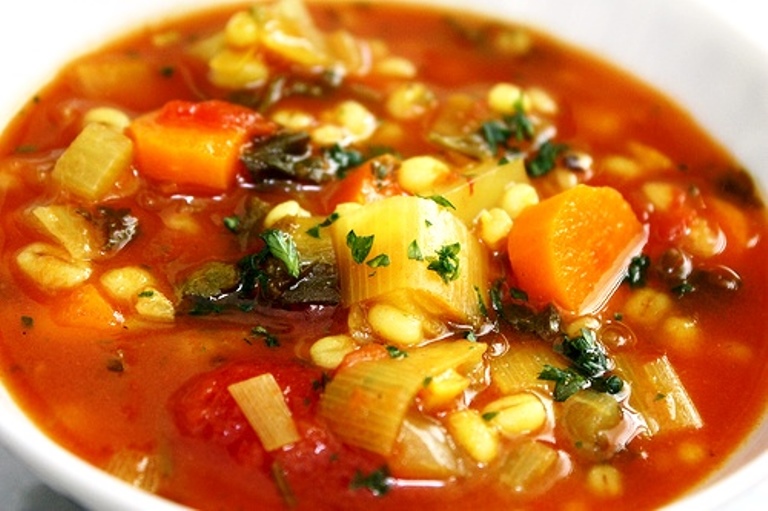 Σούπα με κριθάρι και λαχανικά