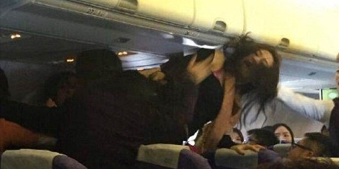 Κόλαση εν πτήσει: Ο πιλότος απείλησε με αναγκαστική προσγείωση