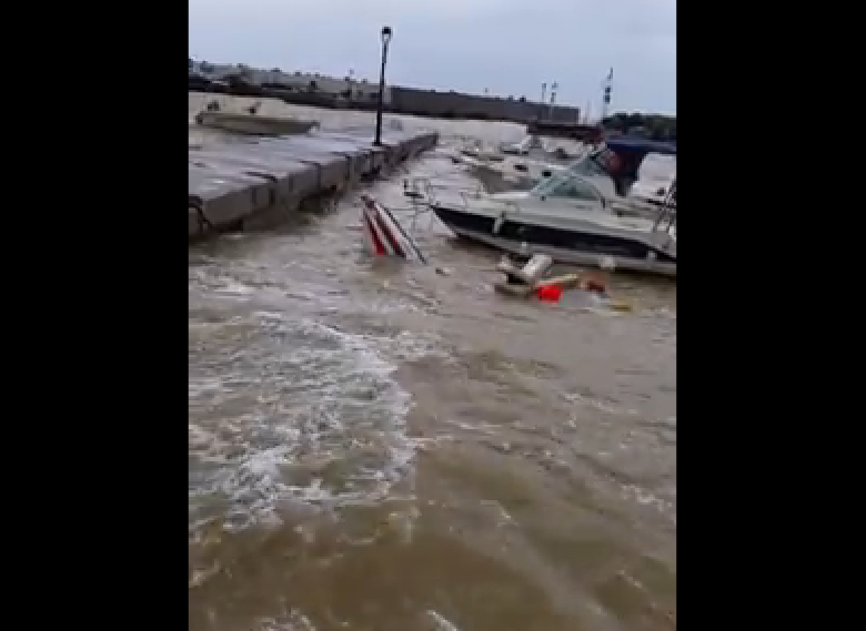 Το νησί συνέρχεται απ’τη θεομηνία -Σκάφος βυθίστηκε στη Παντάνασσα (βίντεο)