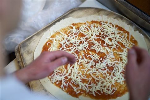 Λαθρεμπόριο… πίτσας τέλος στην Ελβετία