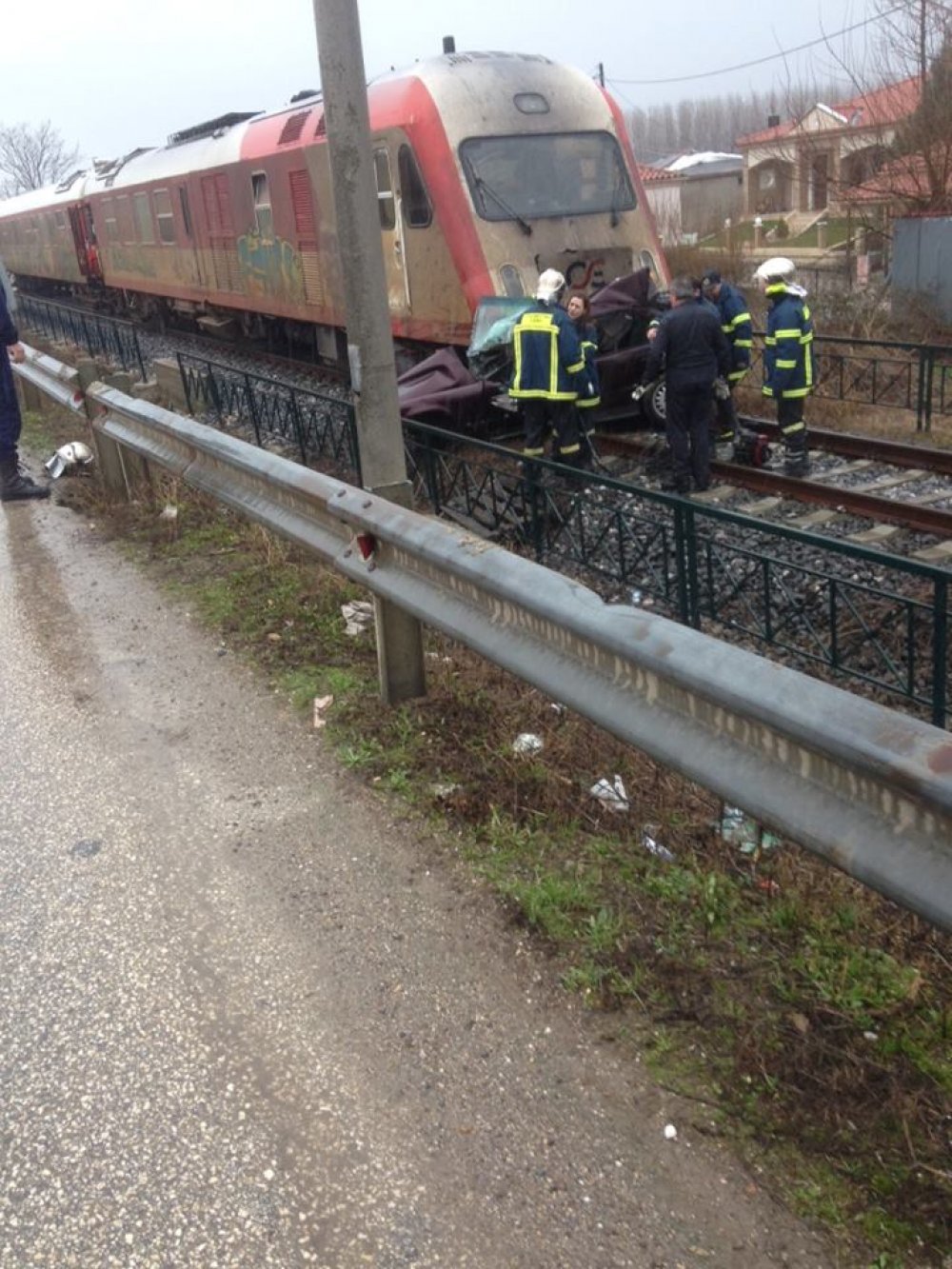 Τραγωδία στο Σουφλί: Τρένο παρέσυρε αυτοκίνητο – Δύο νεκροί