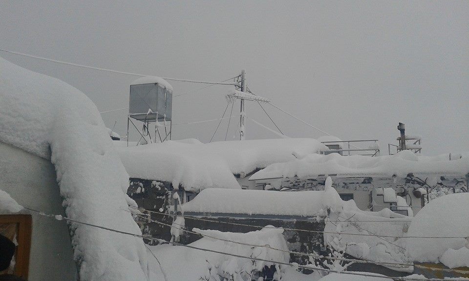Άρχισε η χιονόπτωση και στο Οροπέδιο Λασιθίου –  Στο πόδι ο δήμος και ο μηχανισμός