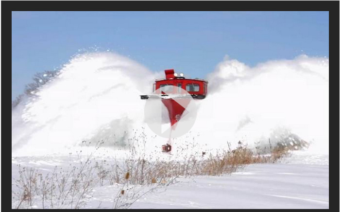 Εντυπωσιακό βίντεο: Τρένο περνά μέσα απ’το χιόνι στον Καναδά