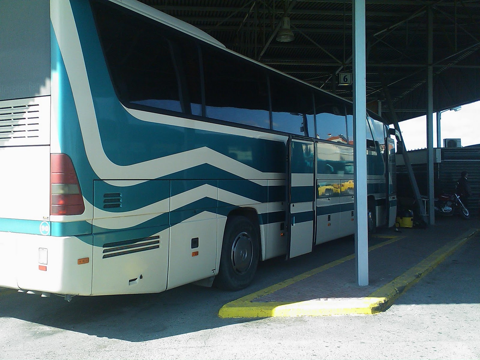 Σε νέα 24ωρη απεργία οι οδηγοί τουριστικών λεωφορείων στην Κρήτη