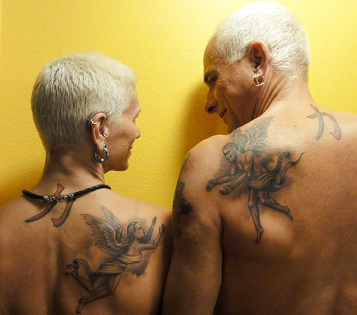 Εξηντάρηδες με τατουάζ “απαντούν” στο πως θα φαίνονται όταν γίνετε 60χρόνων