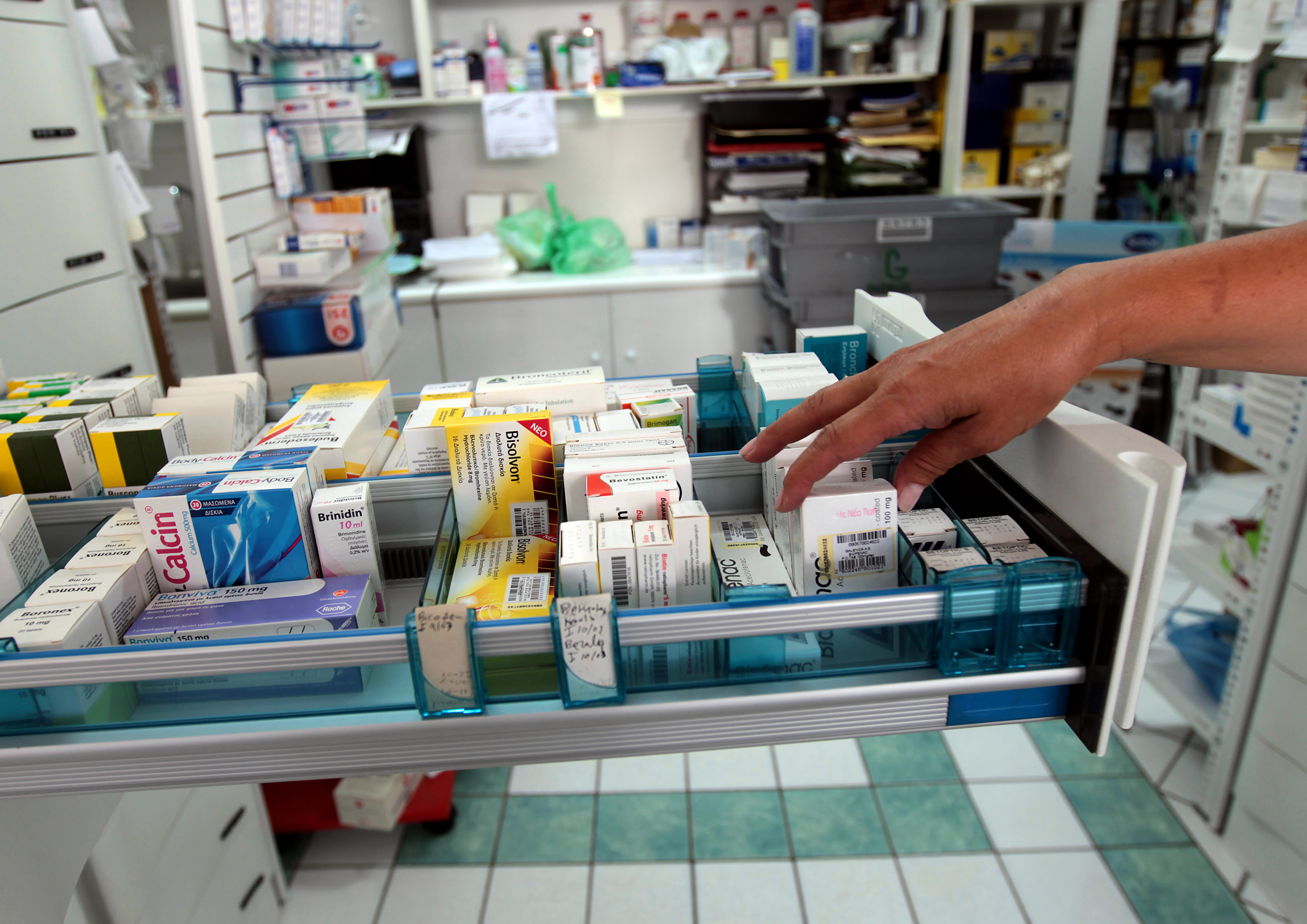 Η Ελλάδα οφείλει σε διεθνείς φαρμακοβιομηχανίες «πάνω από 1,1 δισ. ευρώ»
