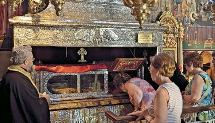 Στην Αθήνα το ιερό σκήνωμα της Αγίας Βαρβάρας έπειτα από 1000 χρόνια