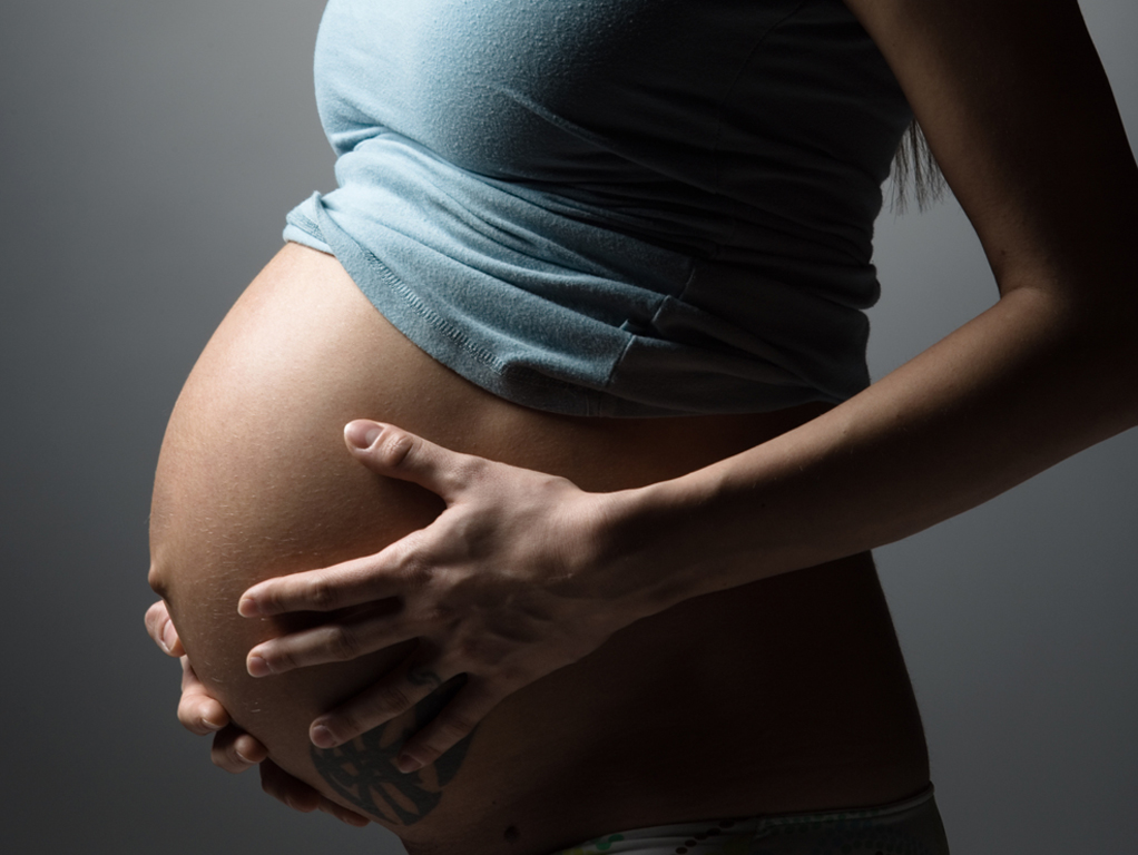 Ώρες αγωνίας για 30χρονη έγκυο που διαγνώστηκε με όγκο στον εγκέφαλο