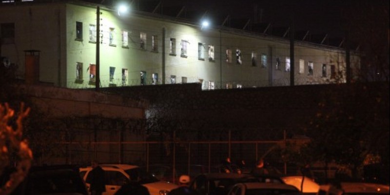 Μακελειό στις φυλακές Κορυδαλλού – Δύο νεκροί, 21 τραυματίες
