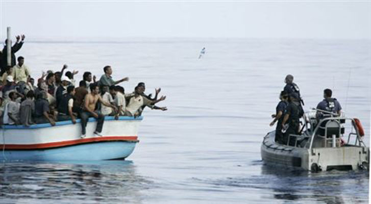 8.000 πρόσφυγες στο έλεος της θάλασσας