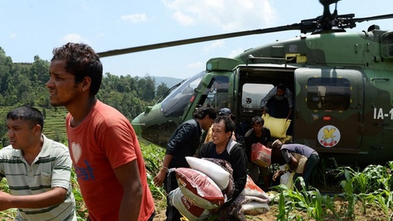 Υπεραιωνόβιος ανασύρθηκε ζωντανός 8 μέρες μετά τον σεισμό στο Νεπάλ!