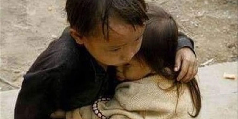 Απο το Βιετνάμ το 2007 η “πιο διαδεδομένη φωτογραφία του σεισμού του Νεπάλ”