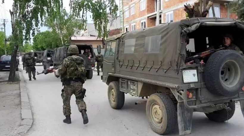 Φλέγεται το Κουμάνοβο – Νεκροί σε συγκρούσεις ενόπλων με αστυνομικούς