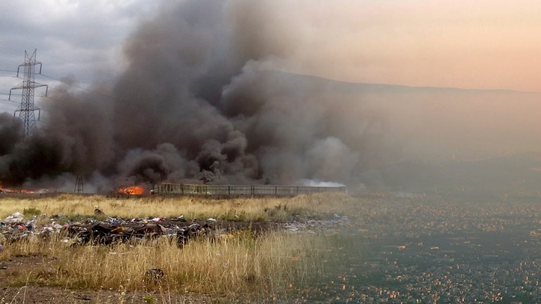 Φωτιά κοντά σε κατοικημένες περιοχές στο Ηράκλειο