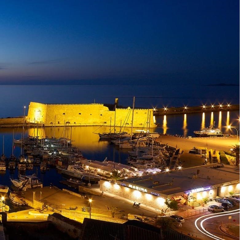 Συλλήψεις 4 αλλοδαπών στο λιμάνι Ηρακλείου για πλαστά έγγραφα