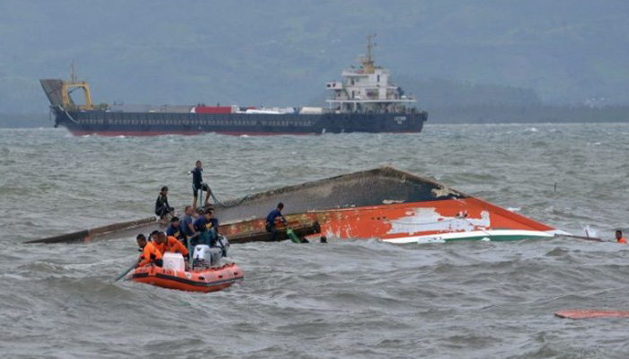 Κατηγορίες για ανθρωποκτονία μετά το ναυάγιο στις Φιλιππίνες