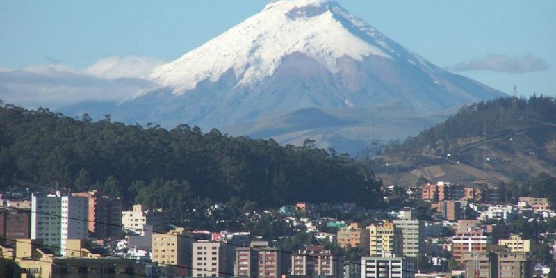 Σε κατάσταση έκτακτης ανάγκης ο Ισημερινός- Ξύπνησε το ηφαίστειο Κοτοπάξι