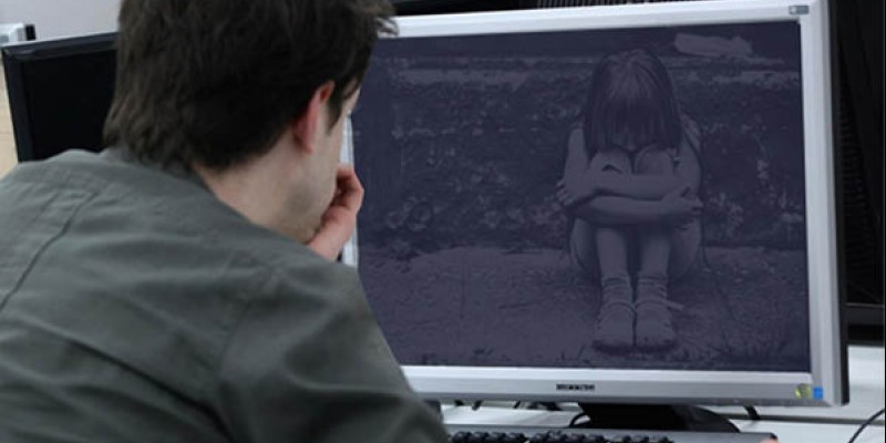 Νεαρός ανέβασε γυμνές φωτογραφίες της πρώην κοπέλας του στο διαδίκτυο