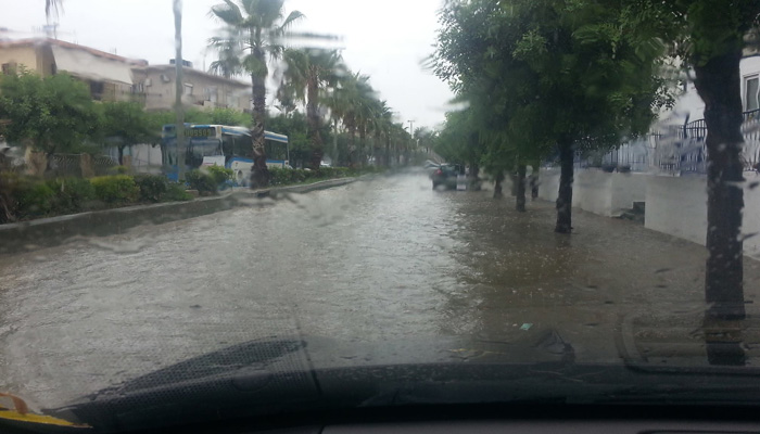 Ποτάμια δρόμοι στο Ηράκλειο απο την βροχή