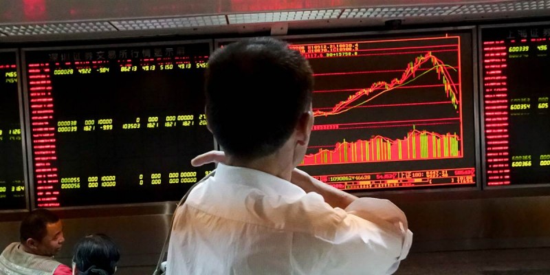 Μεγάλη πτώση την Τετάρτη στα κινεζικά χρηματιστήρια
