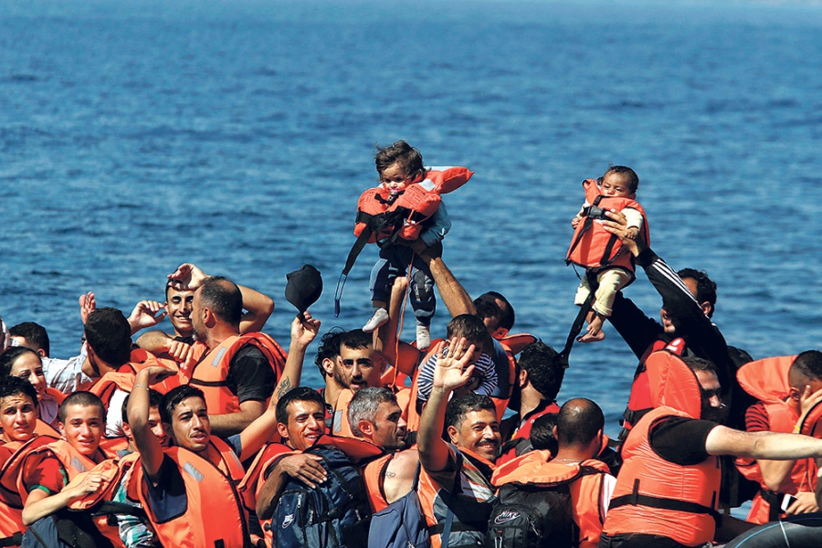 Πάνω από μισό εκατομμύριο πρόσφυγες διέσχισαν τη Μεσόγειο το 2015