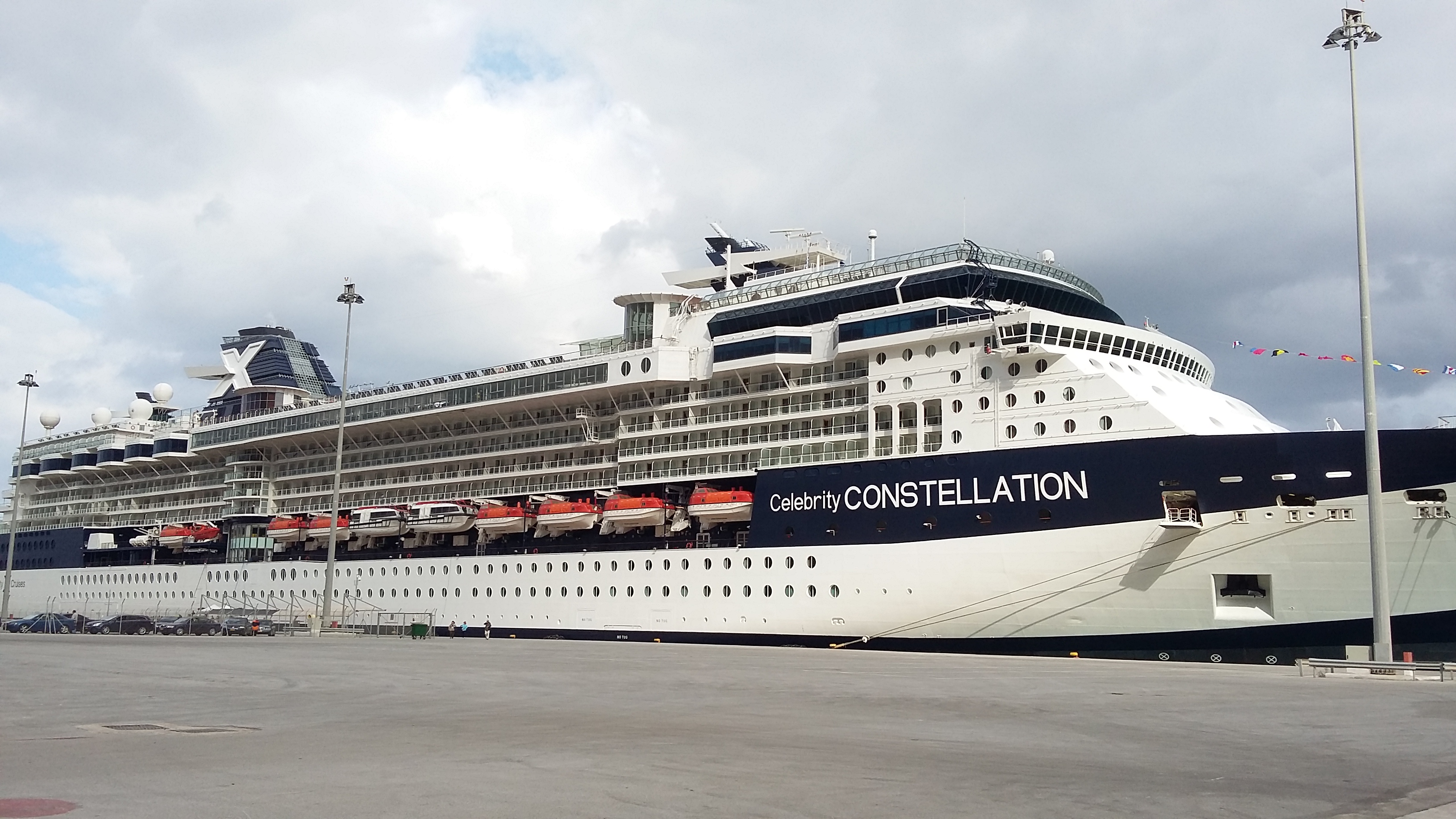 Ανήμερα της επετείου 2.030 επιβάτες του Celebrity Constellation στα Χανιά