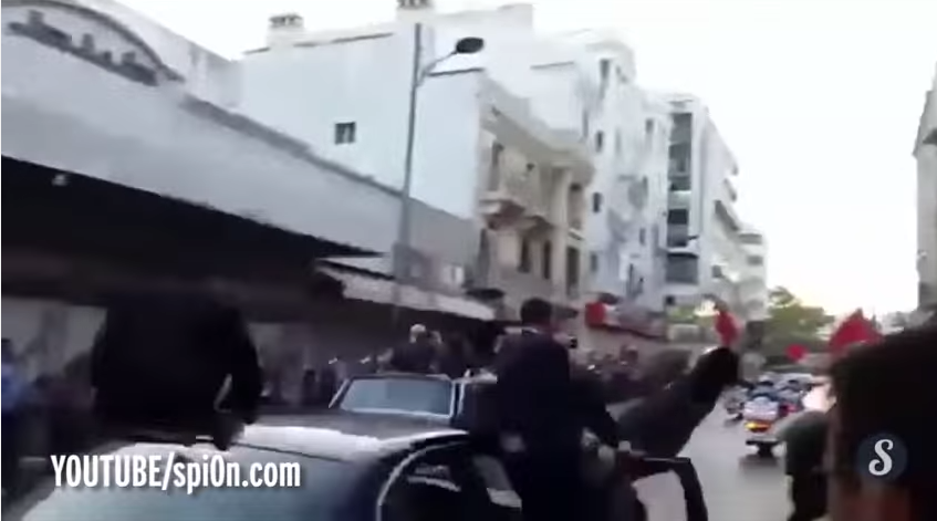 Αυτοκίνητο της συνοδείας του Ολάντ παρασύρει πολίτη (βίντεο)
