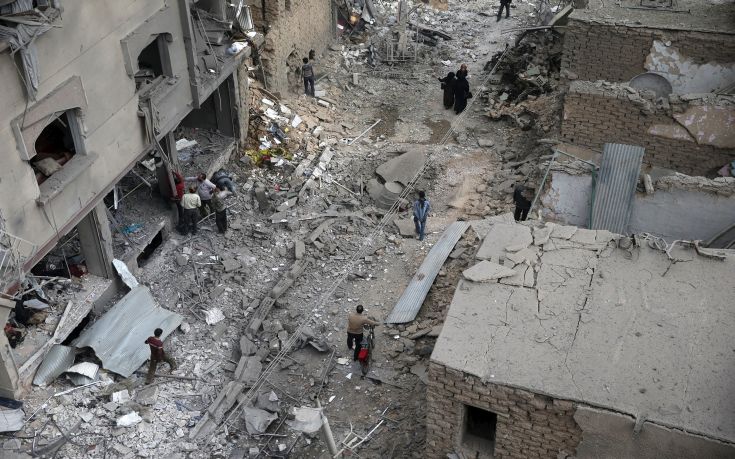 Ρουκέτες σκότωσαν 40 άτομα στη Συρία