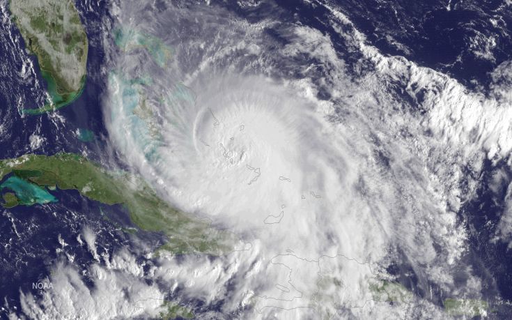 Ο τυφώνας Χοακίν «σαρώνει» τις Μπαχάμες