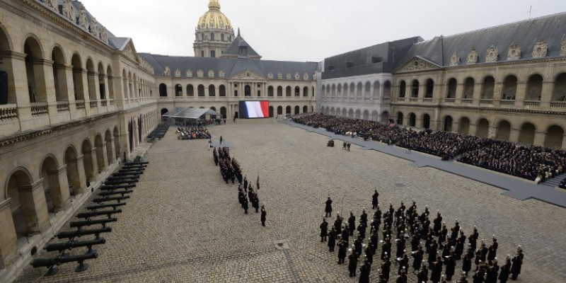 Η Γαλλία τίμησε τα θύματα των τρομοκρατικών επιθέσεων