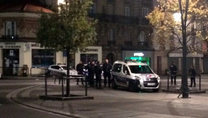 Ταμπουρωμένοι σε σπίτι στο Παρίσι πυροβόλησαν αστυνομικούς