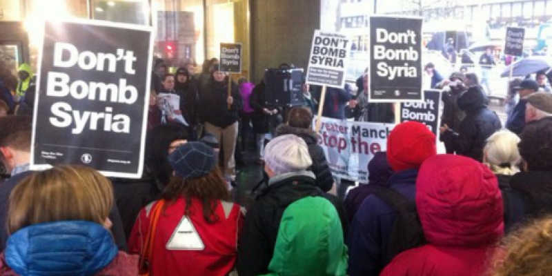 Βρετανία: Απογοήτευσε διαδήλωση κατά βομβαρδισμών της Συρίας