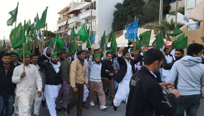 Πακιστανοί της Κρήτης γιόρτασαν με πορεία τη γέννηση του Μωάμεθ (βίντεο)