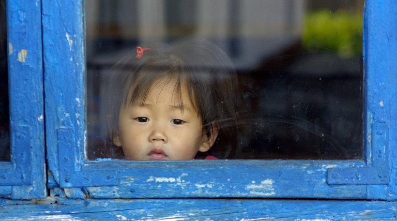 Απίστευτο: 30.000 παιδιά από τη Βόρεια Κορέα ζουν στην Κίνα χωρίς όνομα!