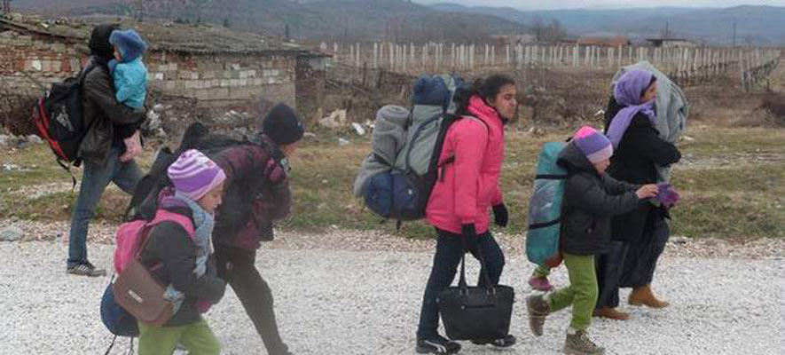 Ανήλικοι πρόσφυγες μόνοι στη «βαλκανική οδό»