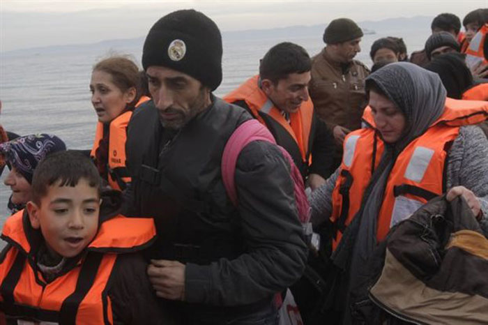 «Κατελήφθη» ανυπεράσπιστο το Καστελόριζο από 900 πρόσφυγες!